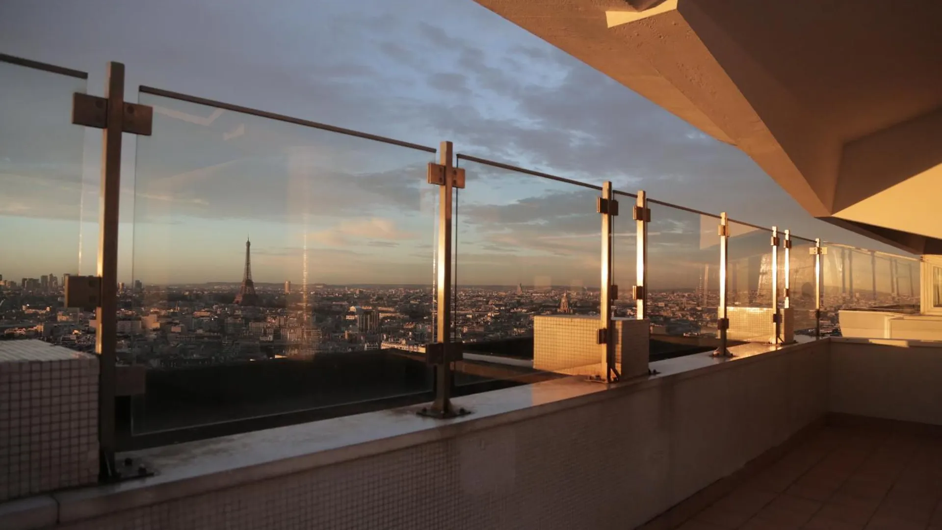 Vue Tour Eiffel - Piscine Privee Rooftop Apartment Paris